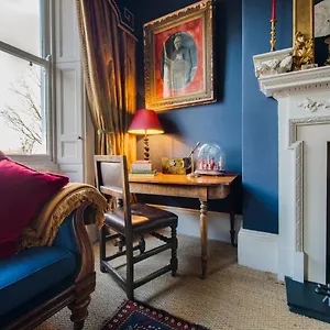  Holiday home The Montpellier Townhouse